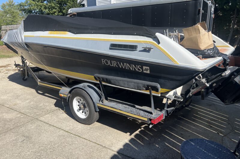 Holland Boat Salvage & Boat Dismantling Services for Lake Macatawa & Lake Michigan